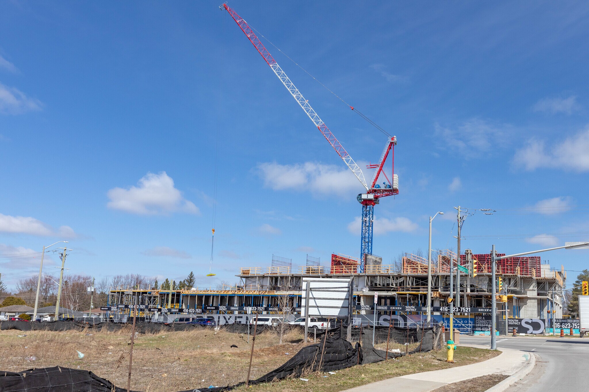 681-685 Yonge St, Barrie, ON à vendre Photo principale- Image 1 de 1