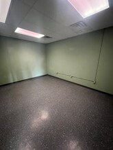 7913-7933 N May Ave, Oklahoma City, OK for lease Interior Photo- Image 1 of 4