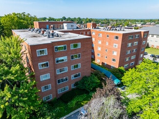 Plus de détails pour 17100 Van Aken Blvd, Cleveland, OH - Multi-résidentiel à vendre