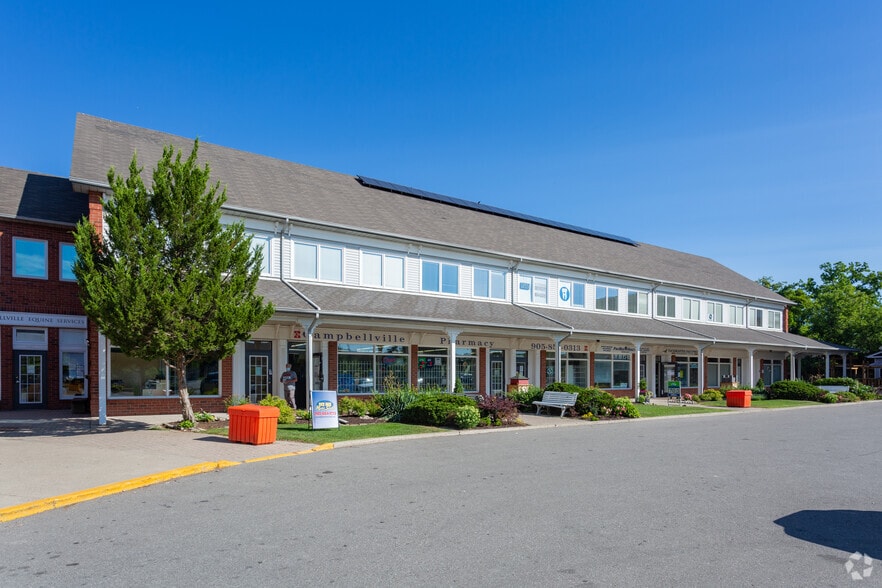 35 Crawford Cres, Milton, ON for lease - Building Photo - Image 3 of 13