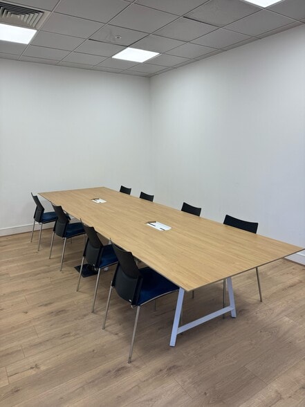 5-6 Cranwood St, London for lease - Interior Photo - Image 3 of 7