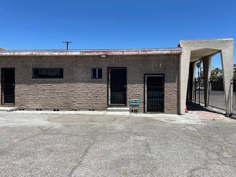 818 E Sahara Ave, Las Vegas, NV for lease - Building Photo - Image 1 of 6