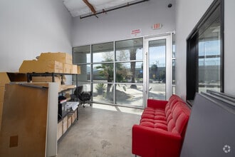 2211 S Hunts Ln, San Bernardino, CA for lease Interior Photo- Image 2 of 14