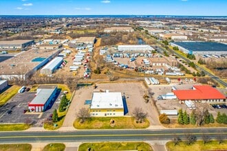 3321 Mike Collins Dr, Eagan, MN à louer Photo intérieure- Image 2 de 8