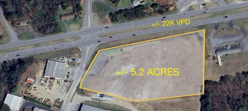 5873 W US Highway 421, Wilkesboro, NC à louer - Photo du bâtiment - Image 1 de 4