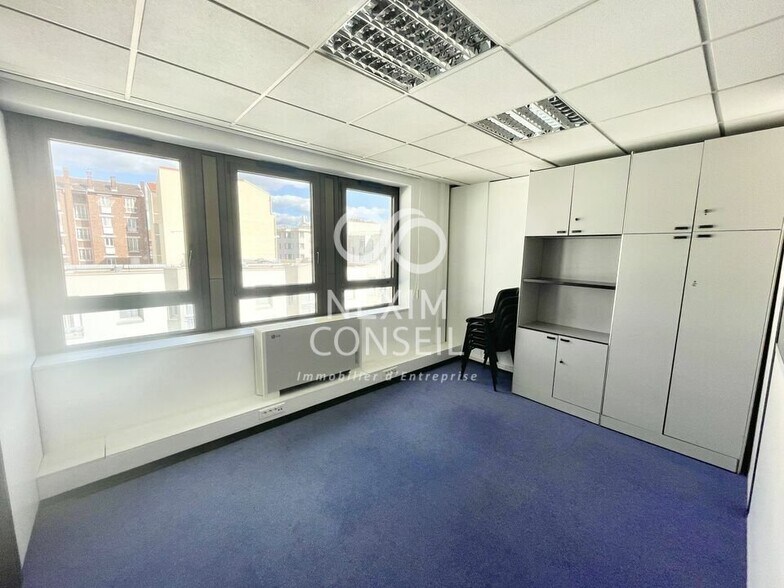 Bureau dans Clichy à louer - Photo du bâtiment - Image 2 de 20