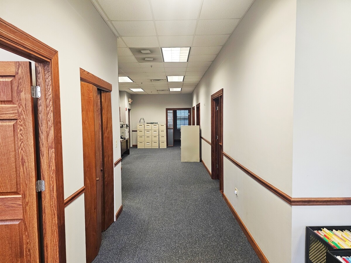 20635 Abbey Woods Ct N, Frankfort, IL 60423 - Unit 103 -  - Interior Photo - Image 2 of 7