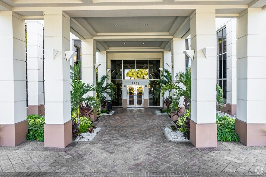 3301 Bonita Beach Rd SW, Bonita Springs, FL à louer - Photo du bâtiment - Image 3 de 13