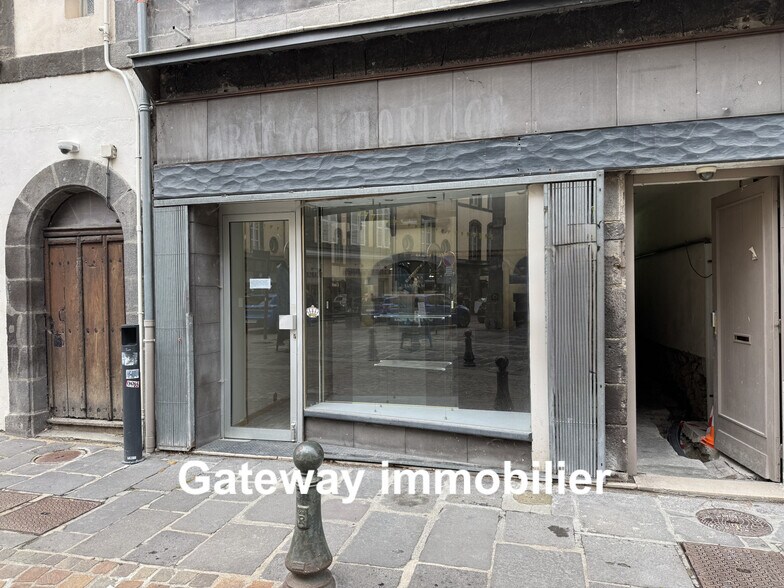 Commerce de détail dans Riom à vendre - Photo du bâtiment - Image 1 de 6