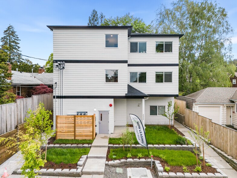 232 NE 61st Ave, Portland, OR à vendre - Photo du bâtiment - Image 2 de 27