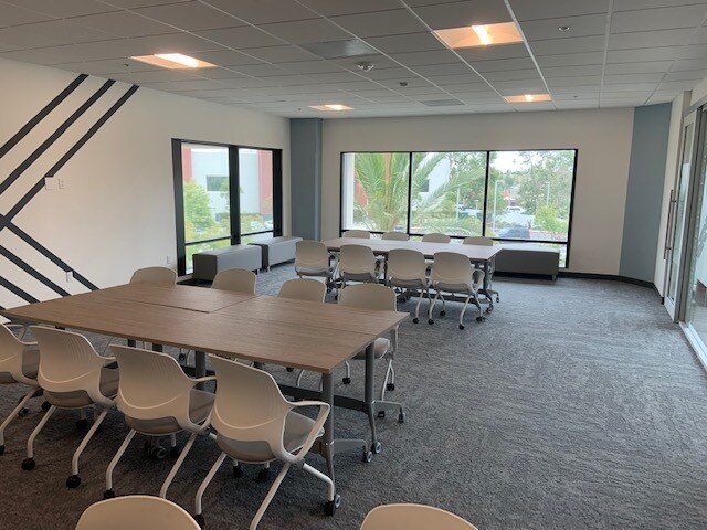 17011 beach Blvd, Huntington Beach, CA à louer - Photo intérieure - Image 2 de 13