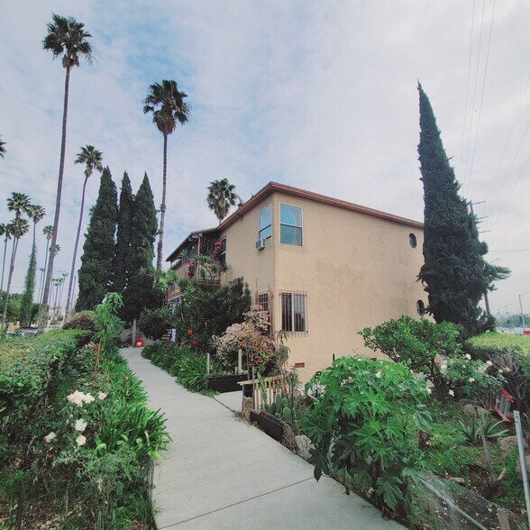 1516 S Mansfield Ave, Los Angeles, CA à vendre - Photo du bâtiment - Image 2 de 10