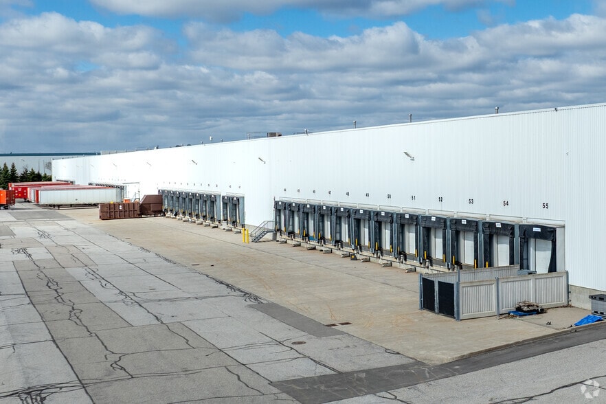 1 Hereford St, Brampton, ON for lease - Building Photo - Image 3 of 4
