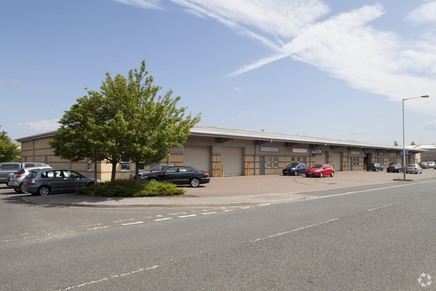 Morton Park Way, Darlington for lease - Primary Photo - Image 1 of 6