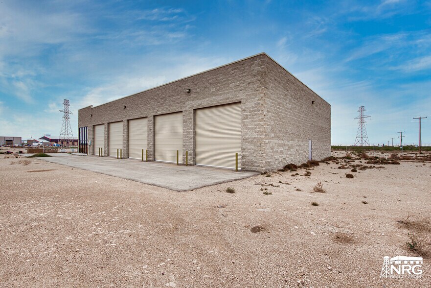 1881 S Redline Ave, Odessa, TX à vendre - Photo du bâtiment - Image 3 de 12