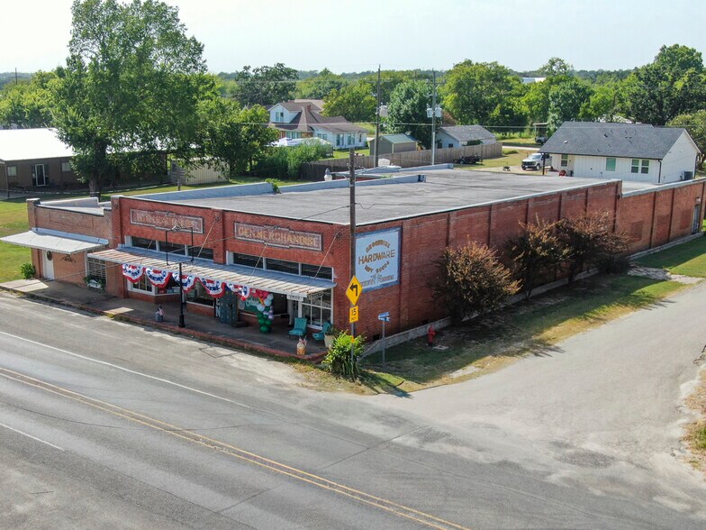 7228 Main Street, Iola, TX à vendre - Photo du bâtiment - Image 2 de 16