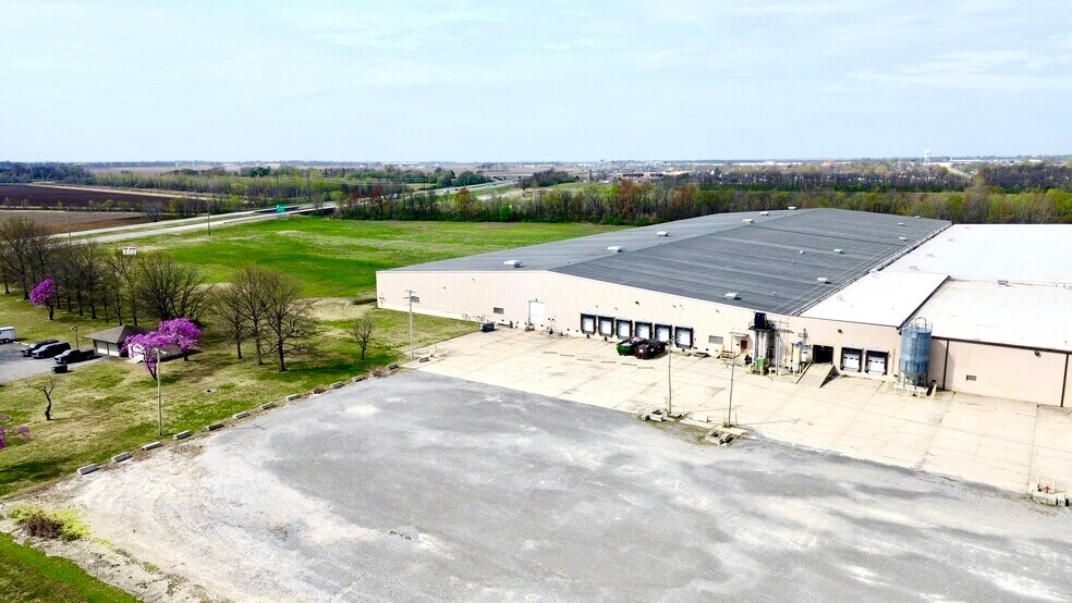103 S Acres St, Sikeston, MO à louer - Photo du bâtiment - Image 3 de 40