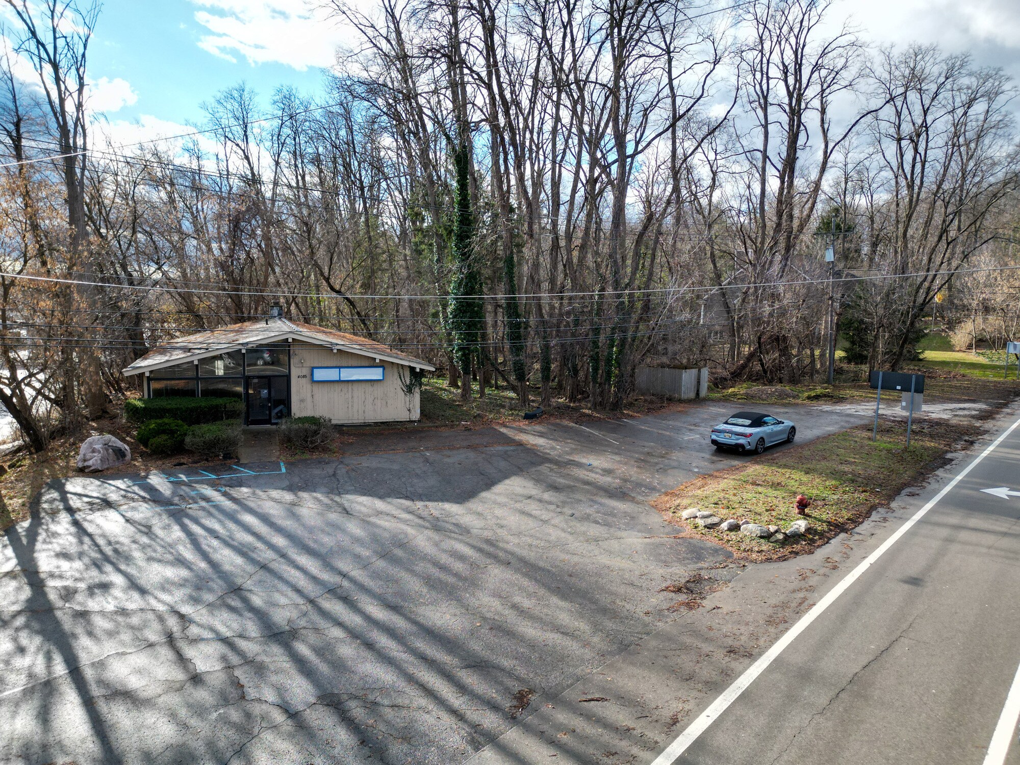 4085 Pontiac Trail, West Bloomfield, MI à vendre Photo principale- Image 1 de 7