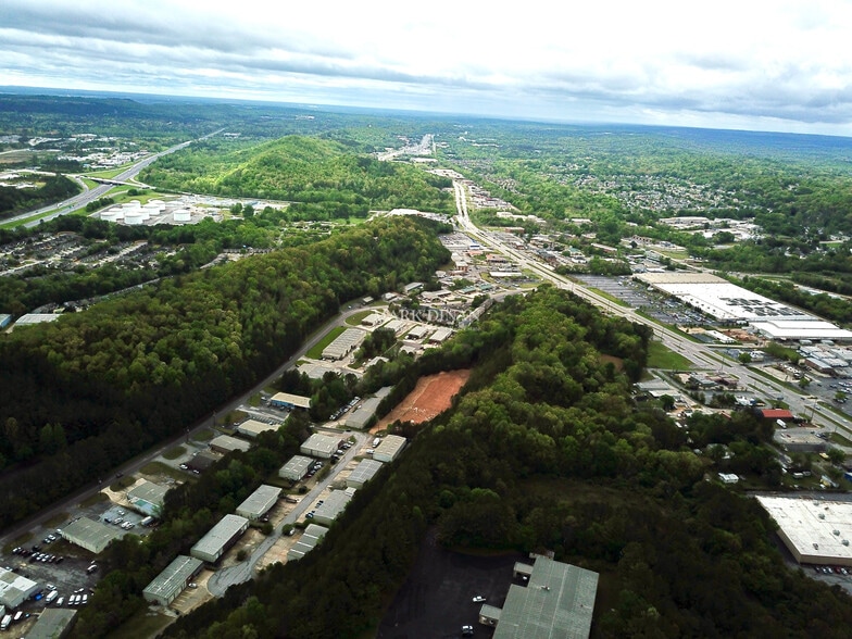 Yeager Court, Pelham, AL for sale - Building Photo - Image 3 of 5