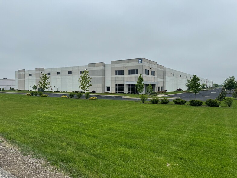 8500 116th St, Pleasant Prairie, WI à louer - Photo du bâtiment - Image 2 de 3
