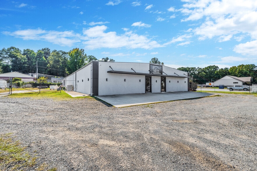 1003 S Redmond Rd, Jacksonville, AR à vendre - Photo du bâtiment - Image 2 de 20