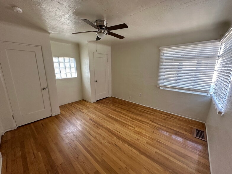 1005 Carlisle Blvd SE, Albuquerque, NM for sale - Building Photo - Image 2 of 16