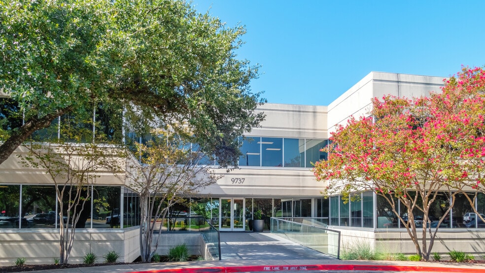 9737 Great Hills Trl, Austin, TX for lease - Building Photo - Image 3 of 11
