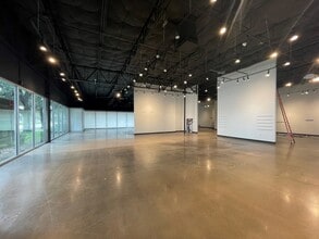 4887 Alpha Rd, Farmers Branch, TX for lease Interior Photo- Image 1 of 12