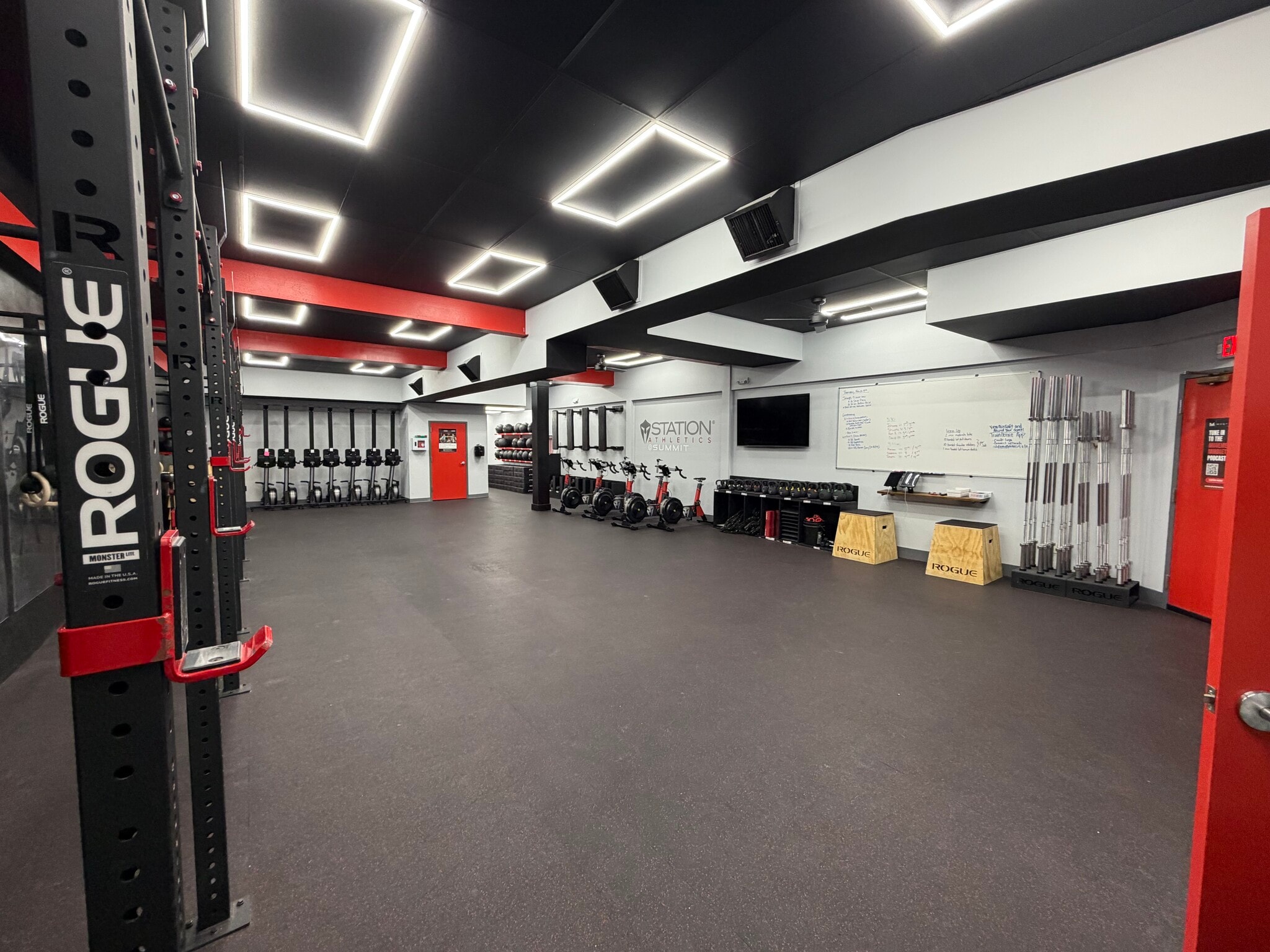 12 Bank St, Summit, NJ à louer Photo intérieure- Image 1 de 3