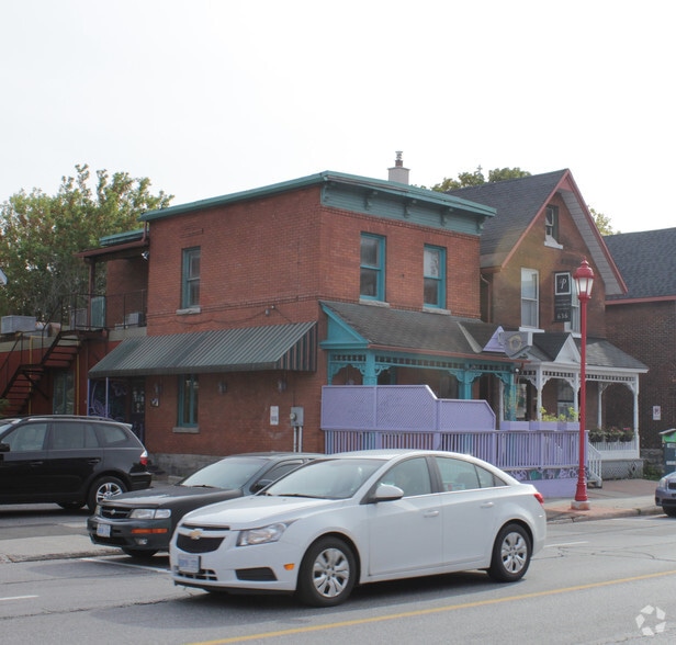 Prime Investment portfolio of 3 properties for sale on LoopNet.ca - Primary Photo - Image 3 of 3