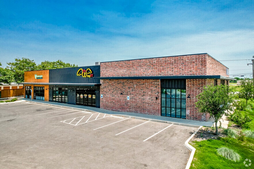 313 FM 1103, Cibolo, TX à louer - Photo principale - Image 1 de 74