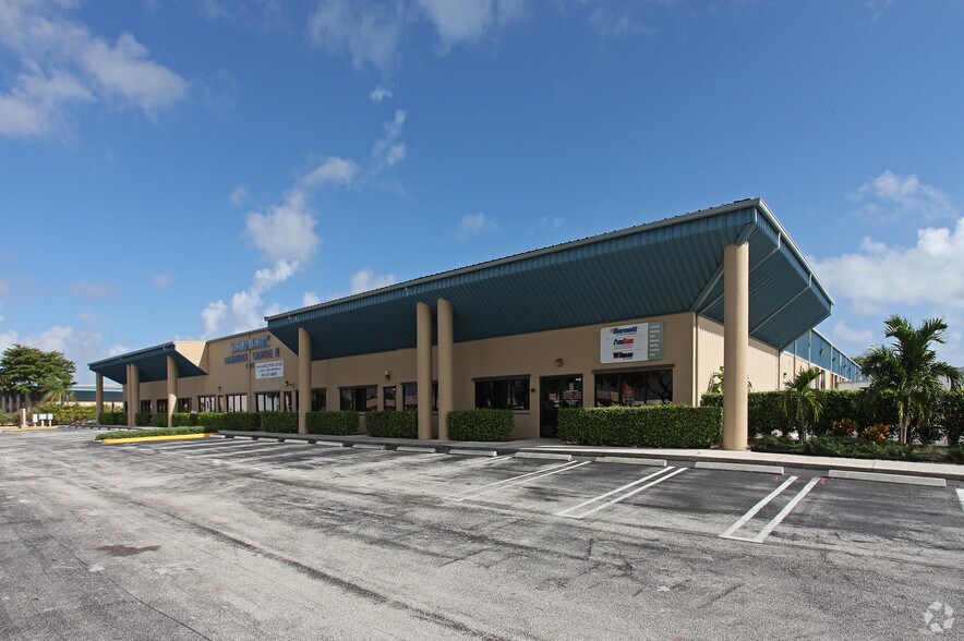 1500 N Florida Mango Rd, West Palm Beach, FL for lease - Building Photo - Image 2 of 16
