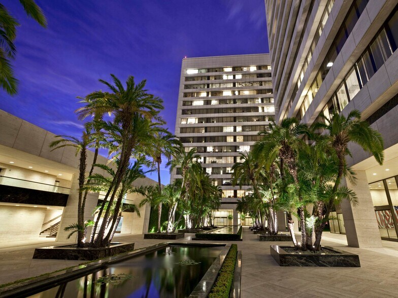 11100 Santa Monica Blvd, Los Angeles, CA à louer - Photo du bâtiment - Image 2 de 19