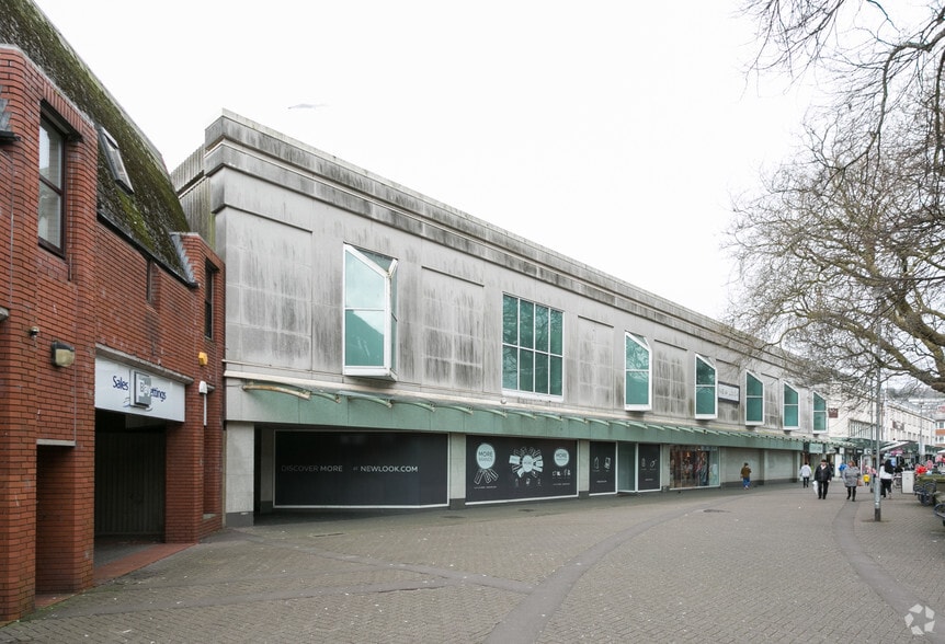 18-20 St Mary's Sq, Swansea for sale - Building Photo - Image 2 of 3