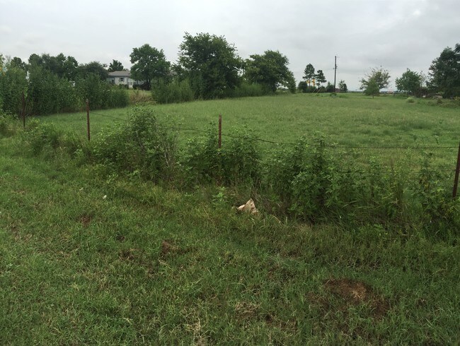 Plus de détails pour 101 Sunflower Cir, Kyle, TX - Terrain à vendre