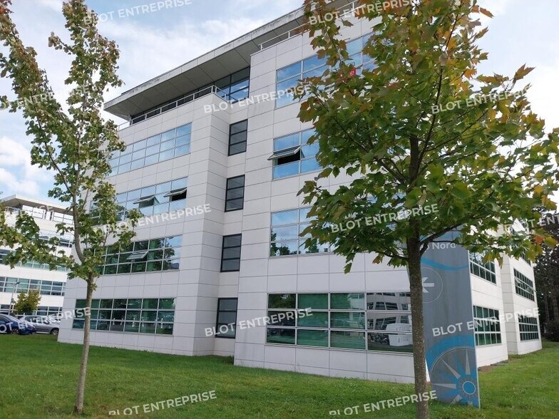 Office in Rennes for lease - Building Photo - Image 3 of 6