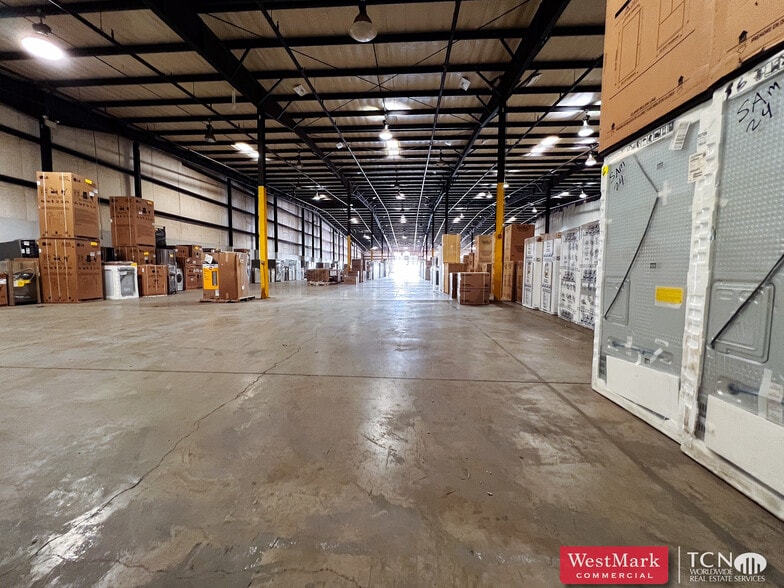 2601 SE Loop 289, Lubbock, TX for lease - Interior Photo - Image 2 of 5