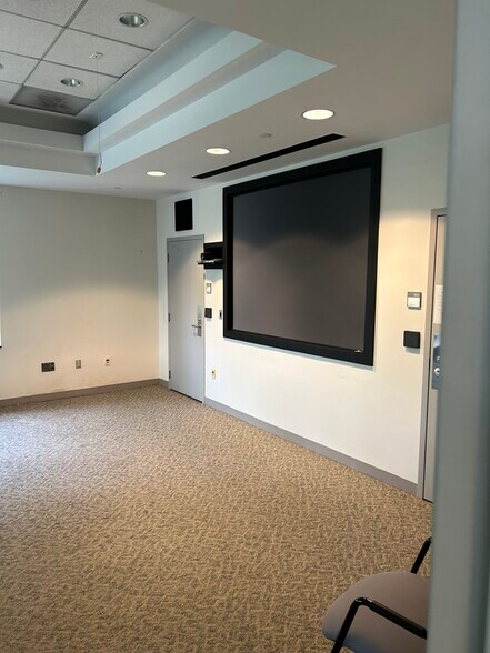 280 Shennecossett Rd, Groton, CT à louer - Photo intérieure - Image 3 de 8