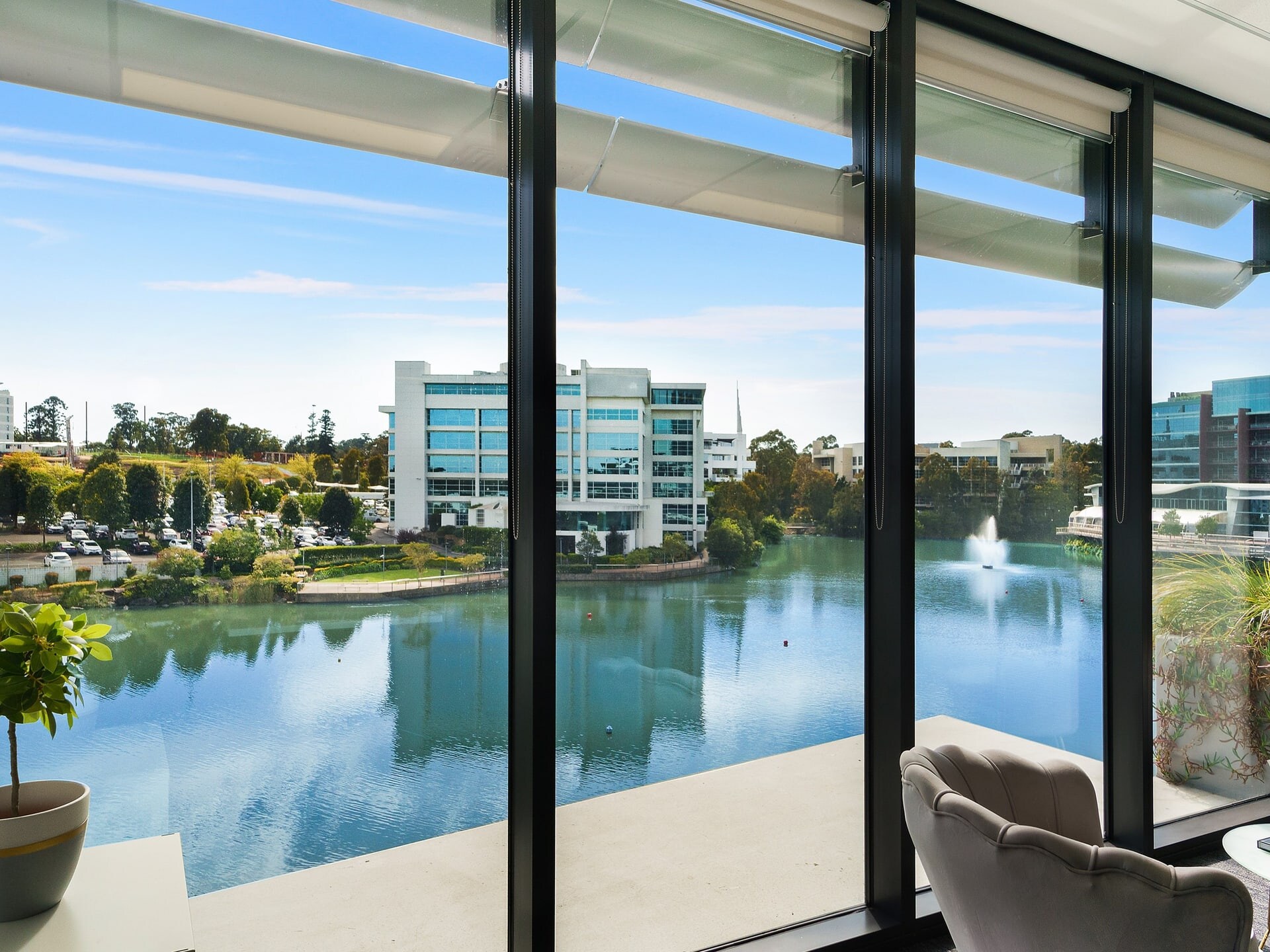 11-13 Solent Cct, Norwest à louer Photo intérieure- Image 1 de 12