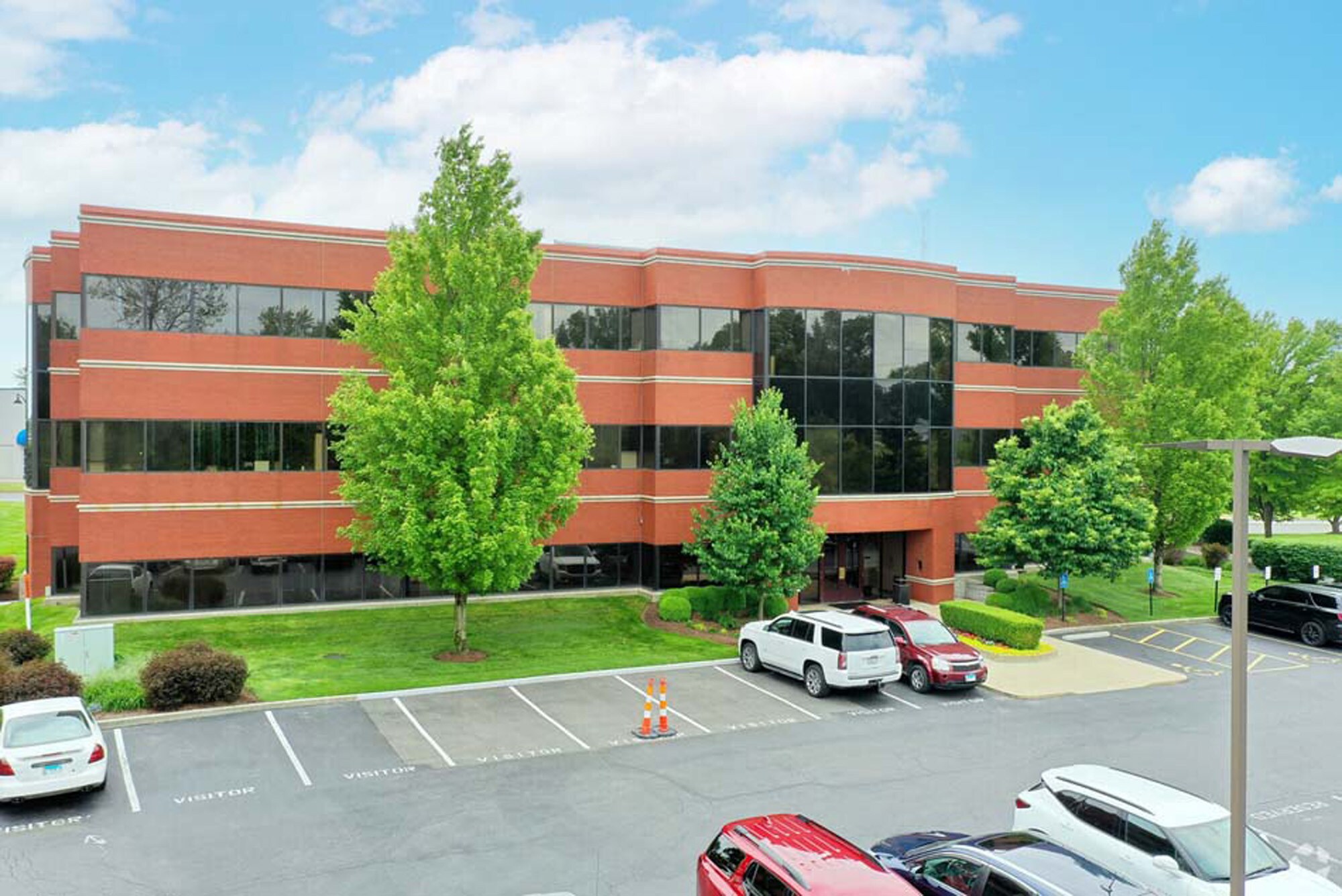 525 W Main St, Belleville, IL for lease Building Photo- Image 1 of 8