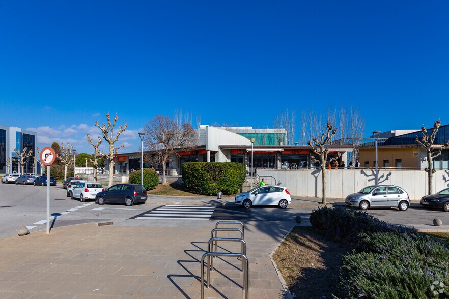 Commerce de détail dans El Prat de Llobregat, Barcelona à vendre - Photo du bâtiment - Image 3 de 8