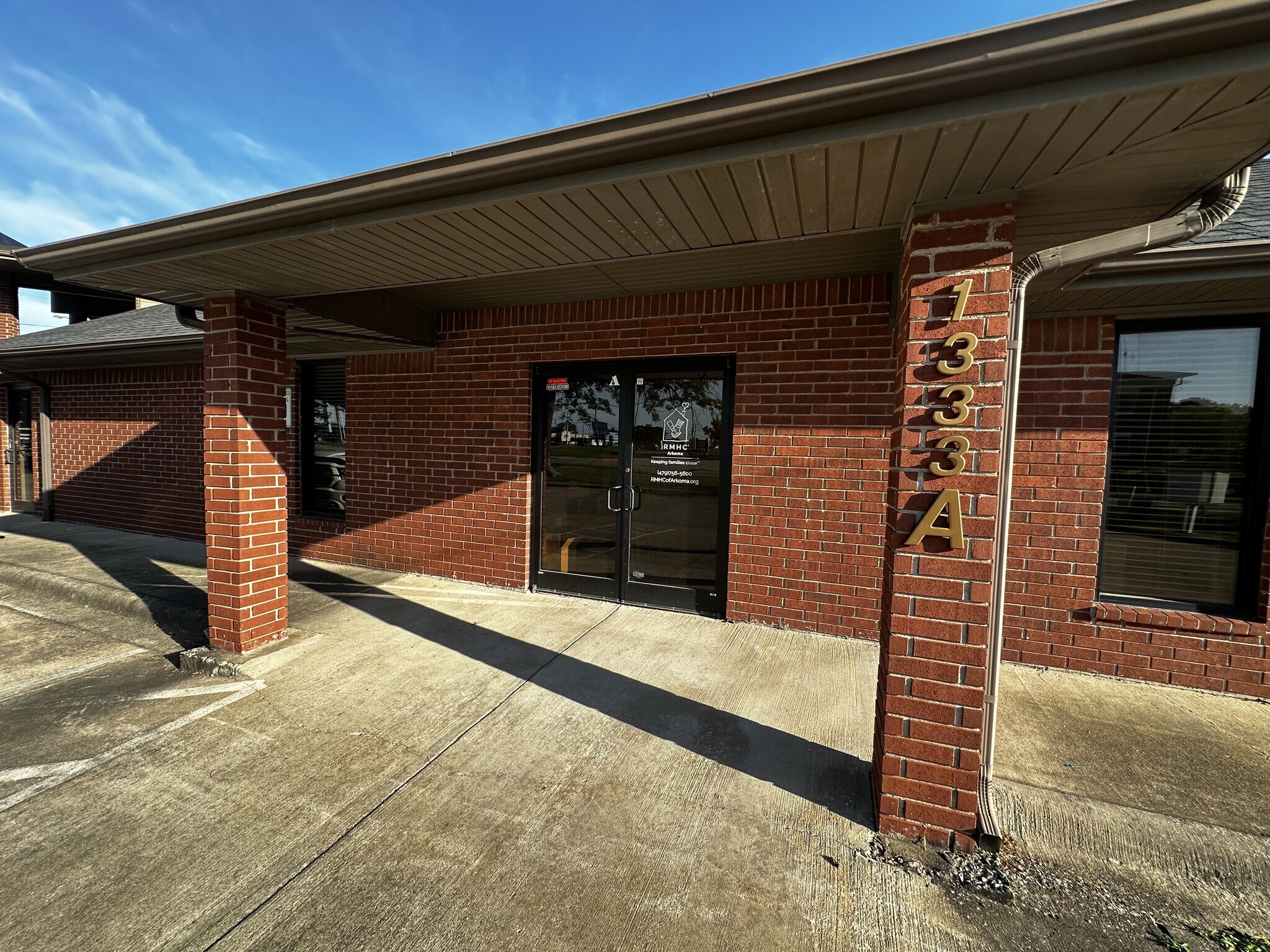 1333 Arapaho Ave, Springdale, AR for lease Building Photo- Image 1 of 13