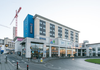 Plus de détails pour 30-33 Derrys Cross, Plymouth - Vente au détail à louer