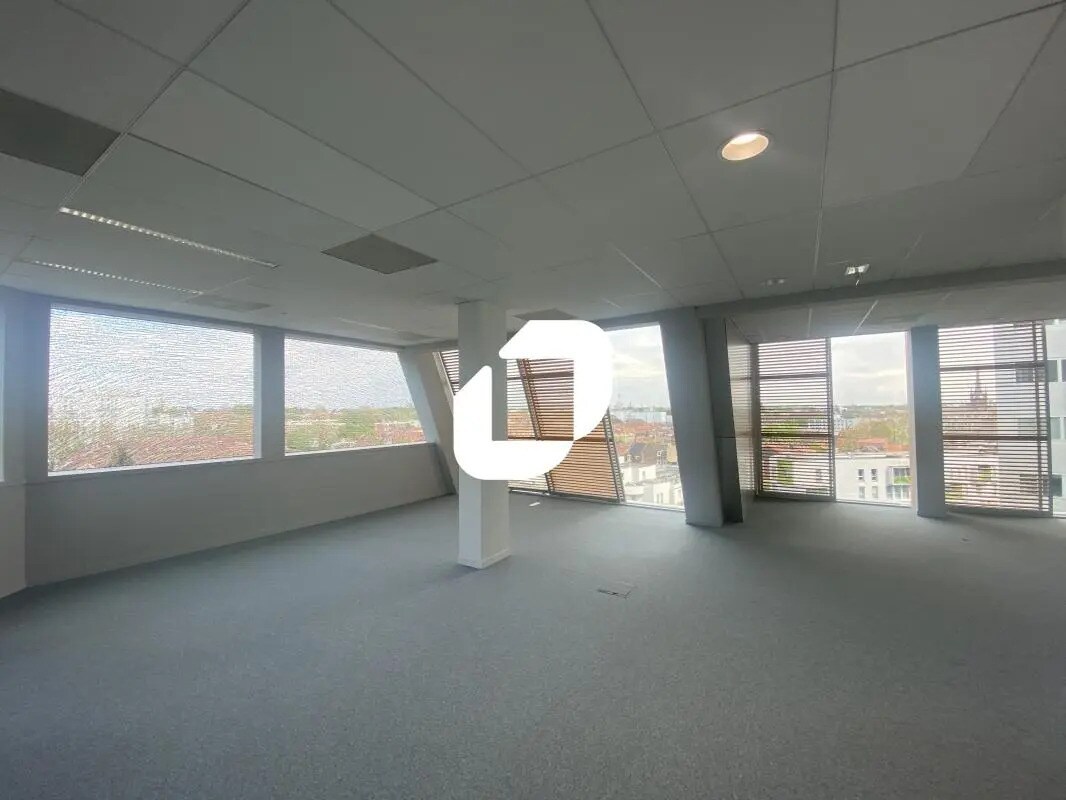 Office in Lille for lease Building Photo- Image 1 of 9