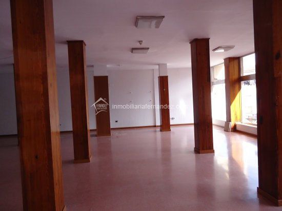 Retail in Cáceres, Cáceres for sale - Building Photo - Image 1 of 12