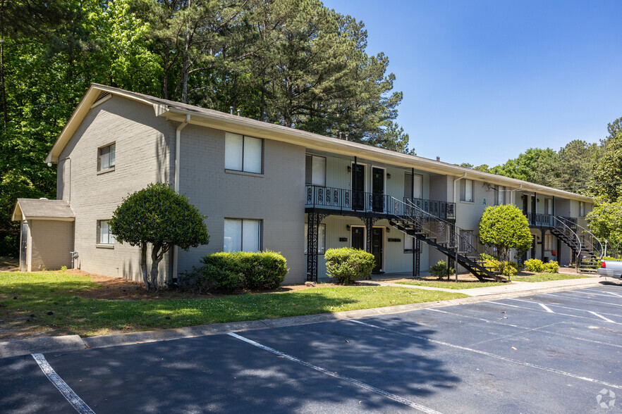 5890 Riverdale Rd, Atlanta, GA à vendre - Photo principale - Image 1 de 1