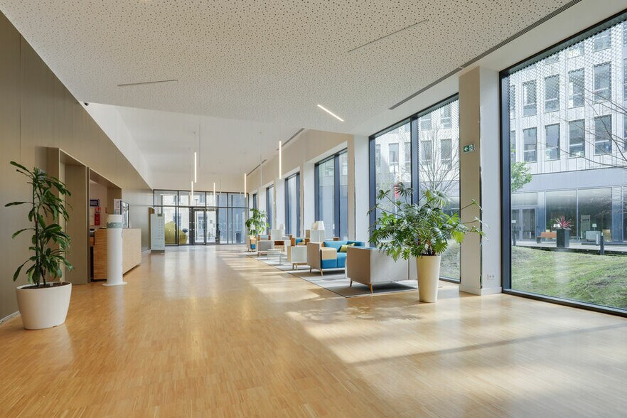 11 Rue Des Gamins, Bordeaux for lease - Building Photo - Image 2 of 14