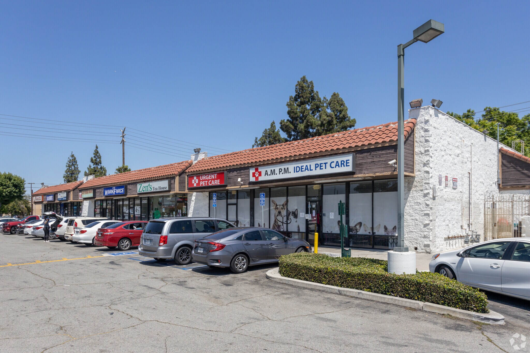 12840-12846 Pioneer Blvd, Norwalk, CA à louer Photo du bâtiment- Image 1 de 2