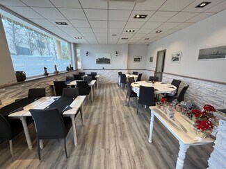 Plus de détails pour Multi-résidentiel à vendre