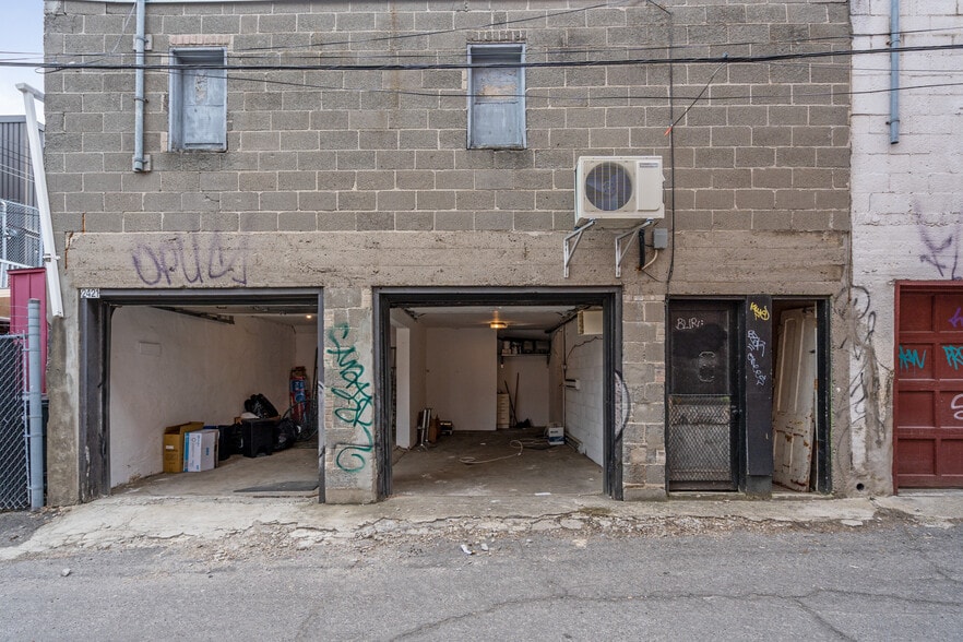 2421-2425 Rue Jolicoeur, Montréal, QC for sale - Building Photo - Image 3 of 15